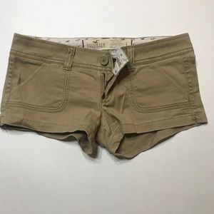 Khaki Hollister shorts